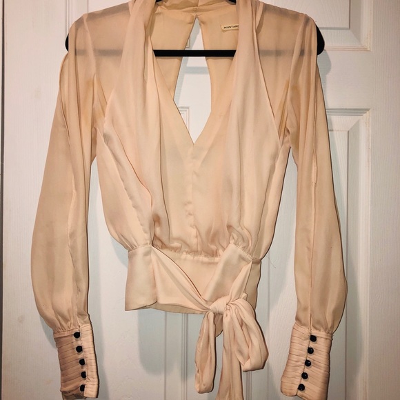 Mustard Seed Tops - SEXY🔥 Mustard Seed Front Tie Waist Open Back Top